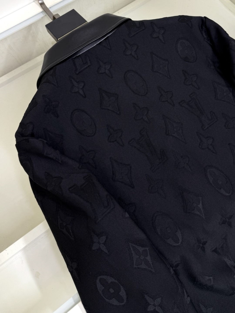 l0vis Vvtt0n outwear